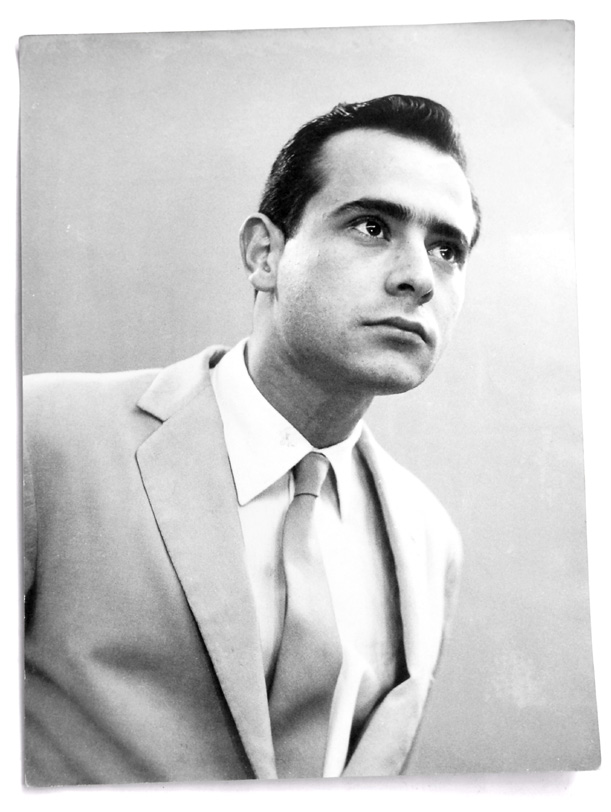 ELEITO - Nos tempos de vereador na CMSP, entre 1964 e 1967. Foto: Arquivo pessoal