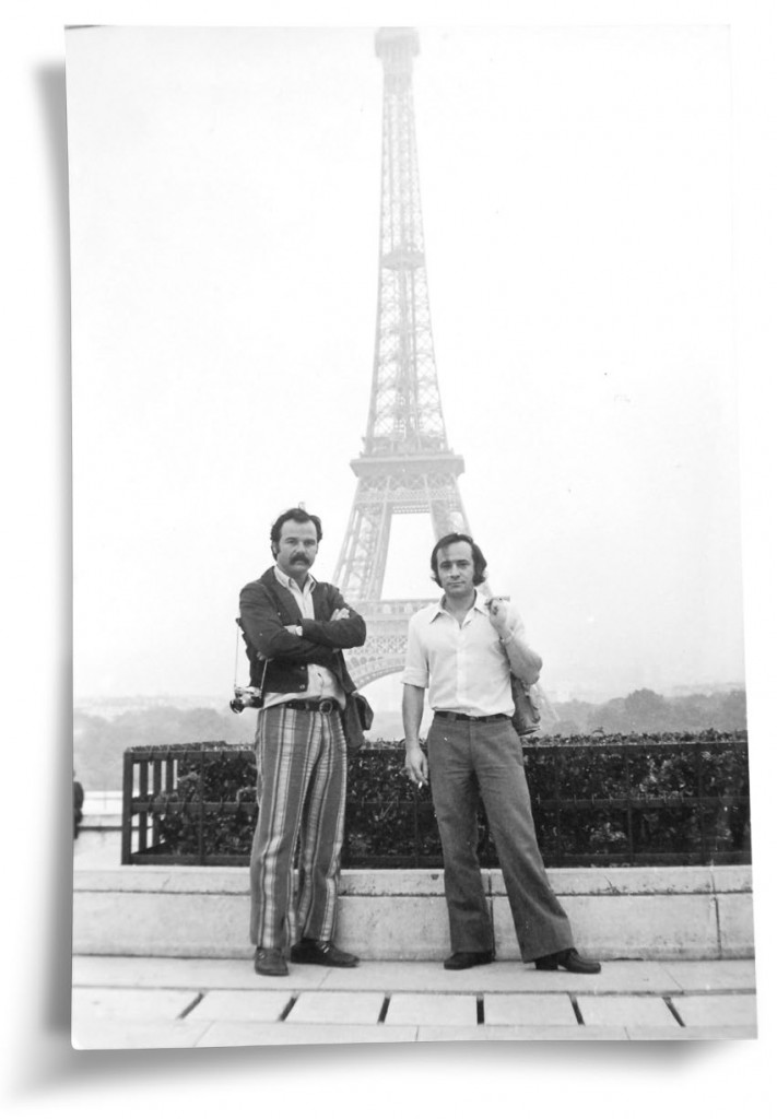 EXILADO - Com o irmão, Bernardo, em Paris (à direita). Foto: Arquivo pessoal