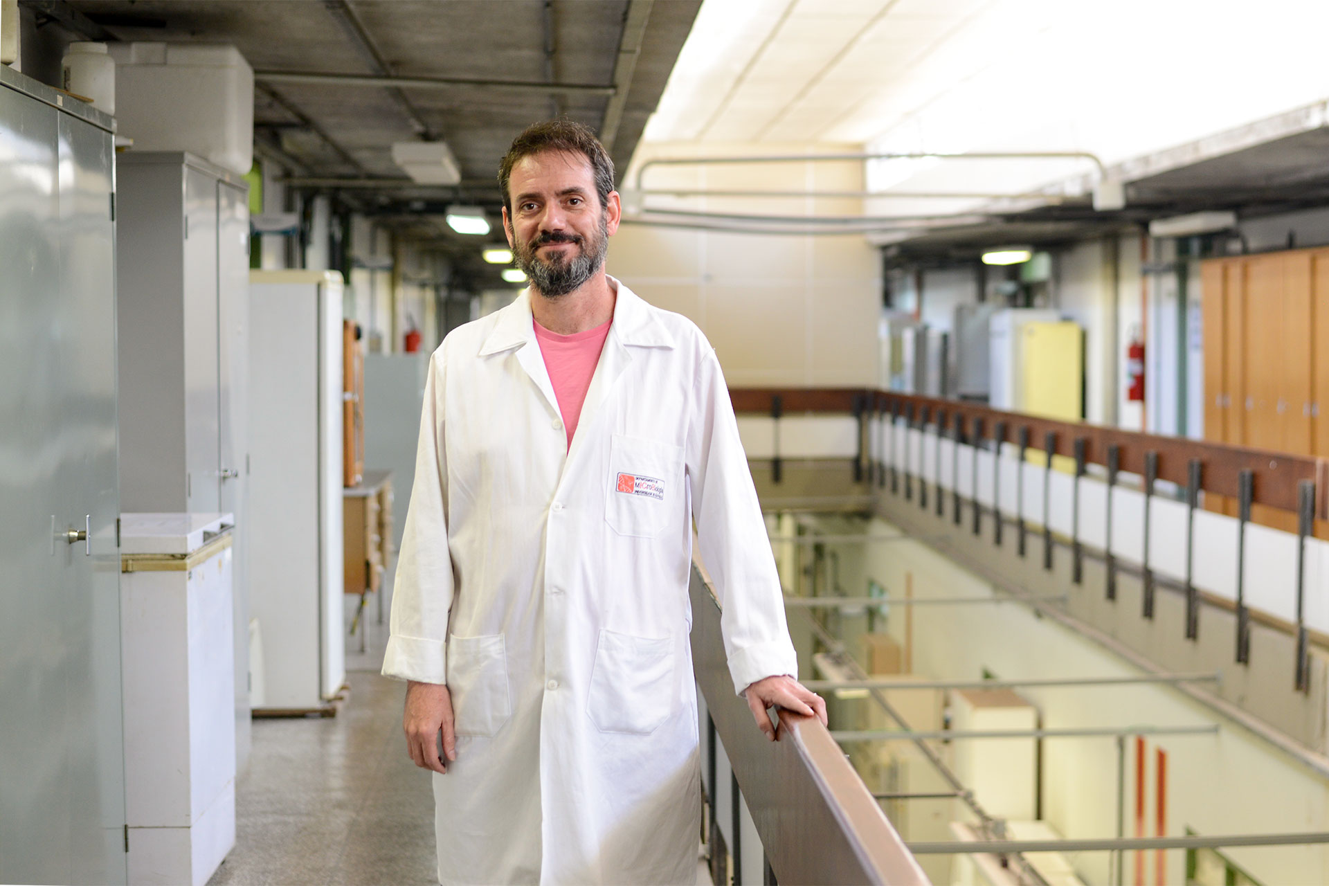 Para o geneticista Beny Spira, “gastar com homeopatia é jogar dinheiro no ralo”