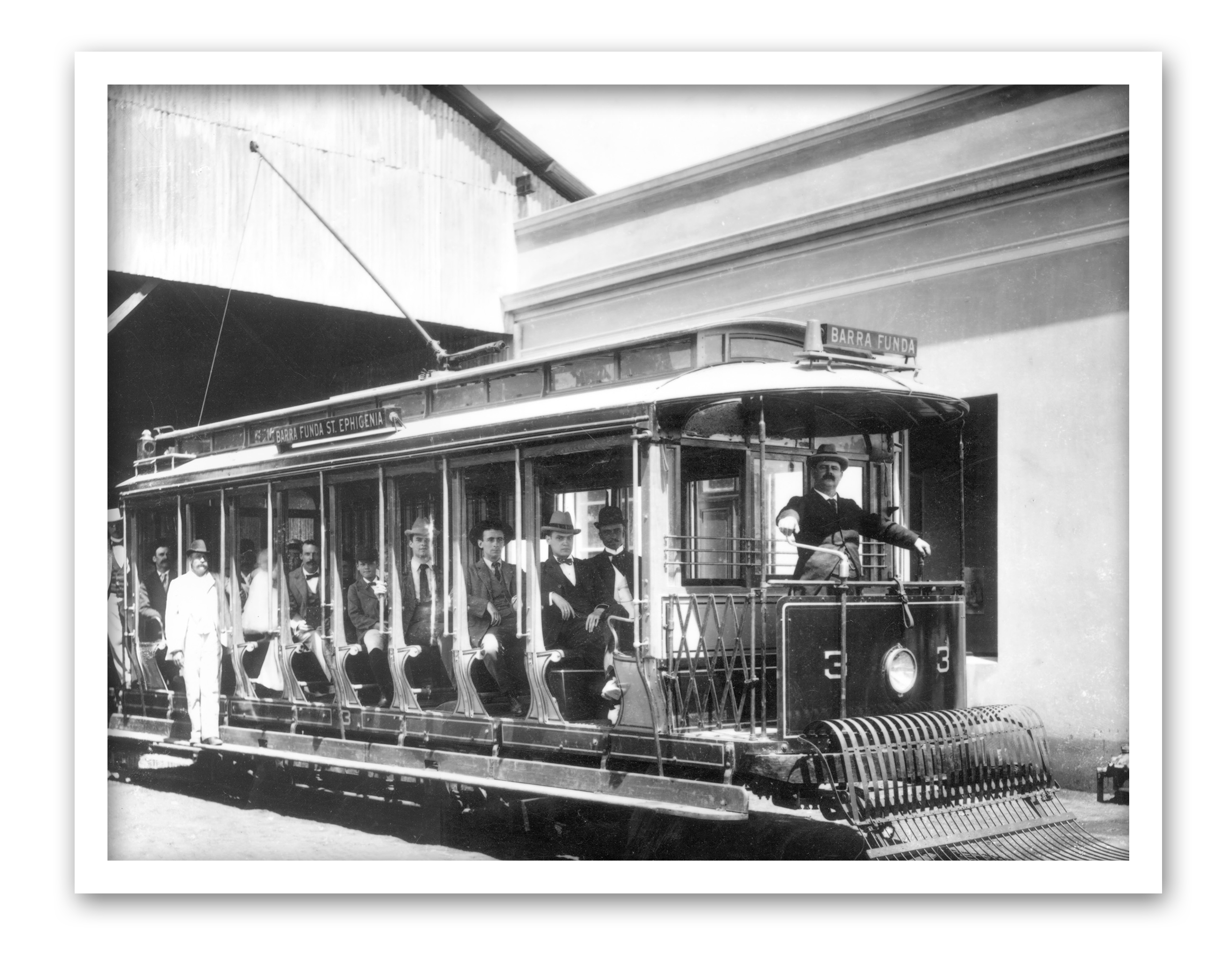 Autoridades na primeira viagem do bonde elétrico, em 1900 | Foto: Guilherme Gaensly / Acervo Fundação Energia e Saneamento