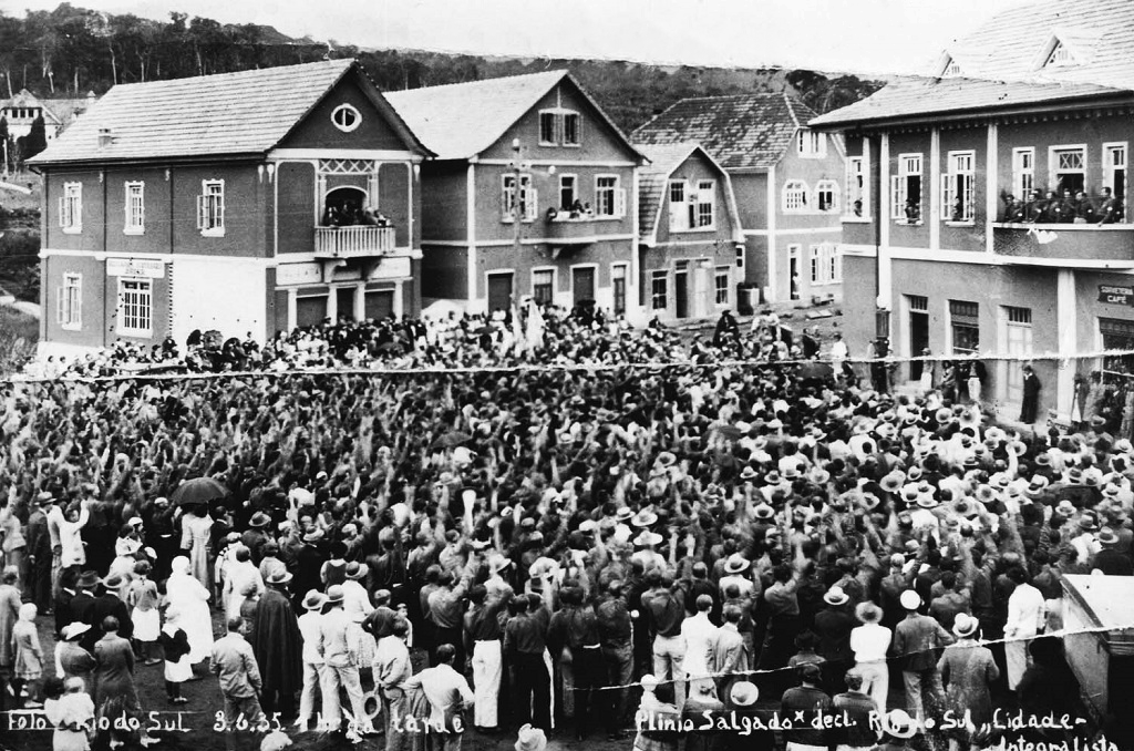 Plinio_Salgado_em_Rio_do_Sul_SC_-_1935